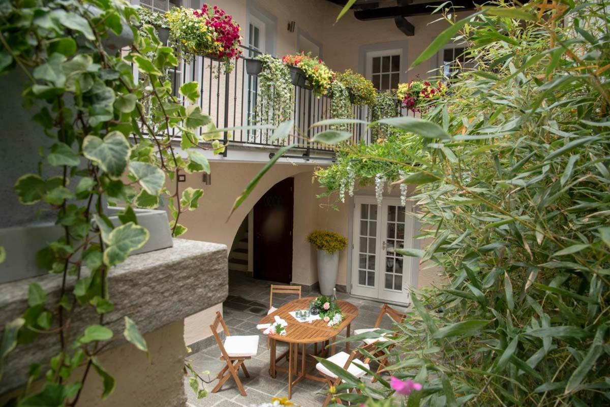 Вилла Casa Mia Castelveccana Экстерьер фото
